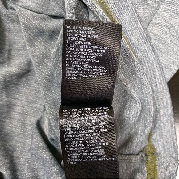 The North Face Performance Flashdry Gray Tank - Picture 9 of 12